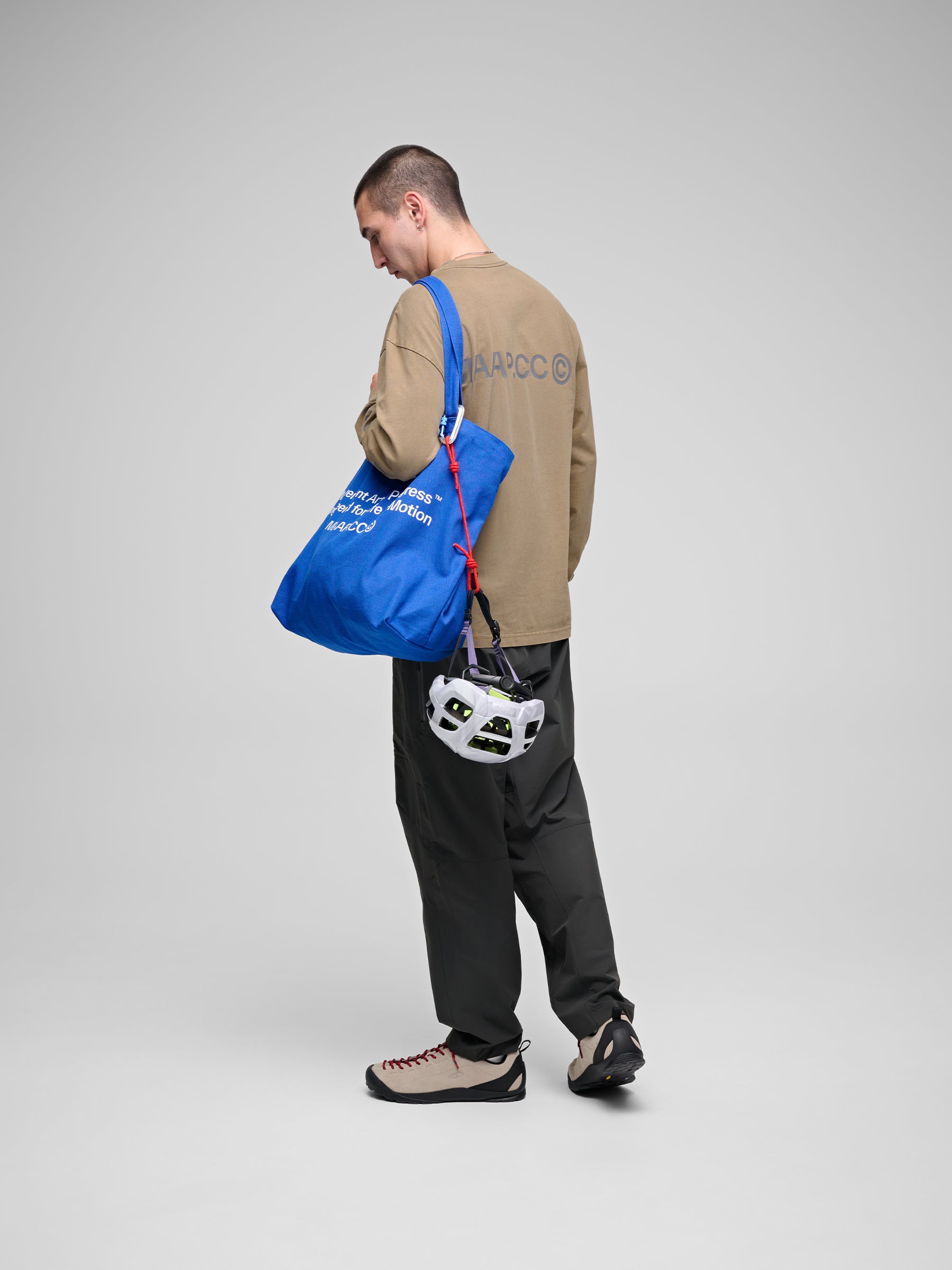 Essentials CC LS Tee